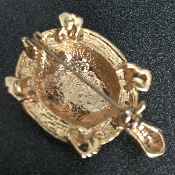 Turtle Gold Tone Brooch With Multi Color Stones Shell and White Rhinestones - Picture 6 of 6